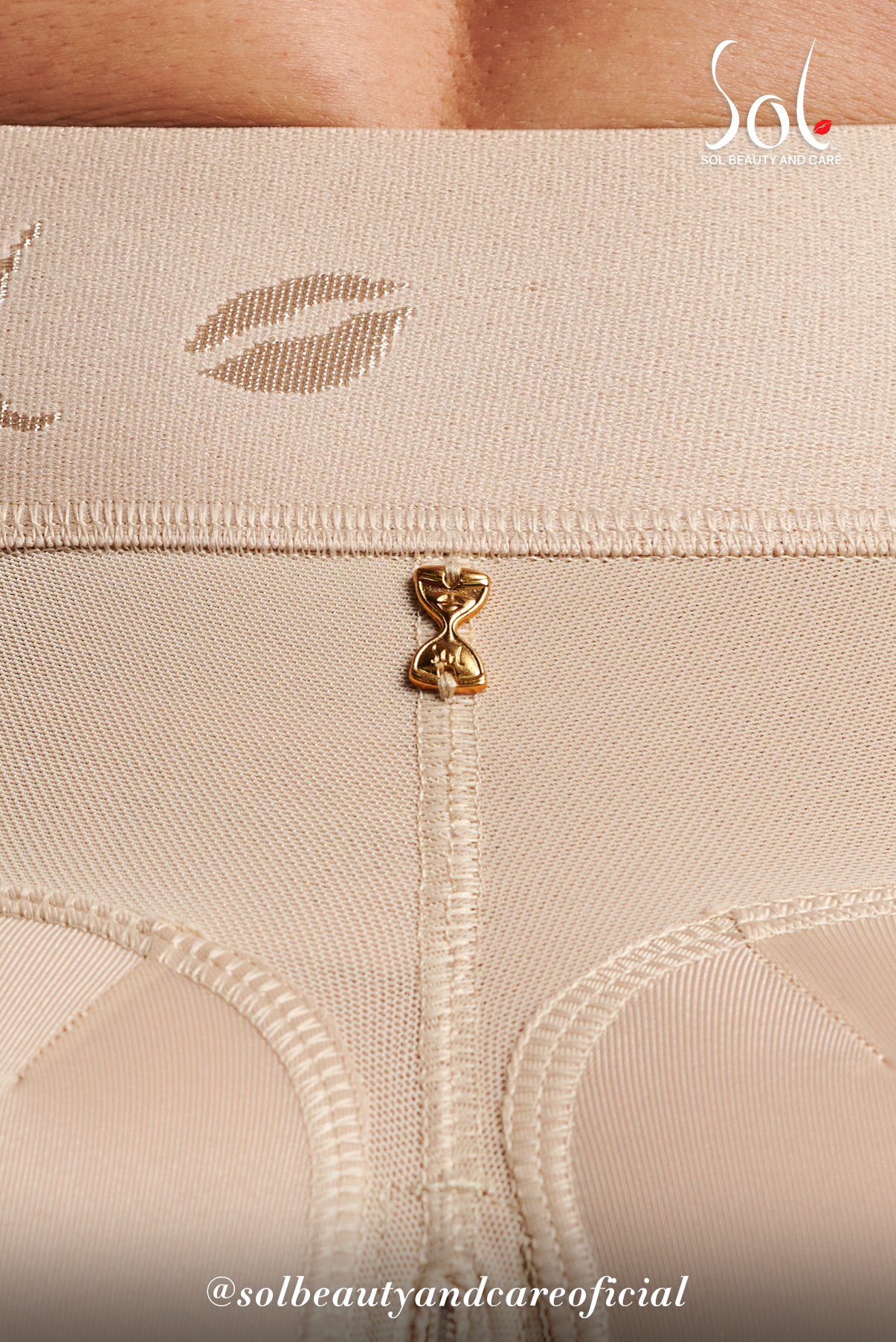 Short Reloj de Arena Talle Alto a la Rodilla