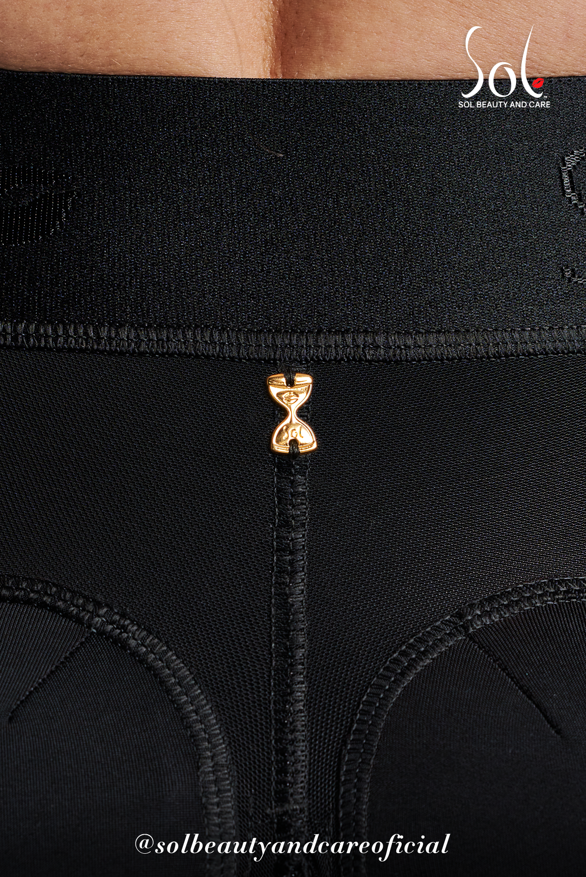 Short Reloj de Arena Talle Alto a la Rodilla